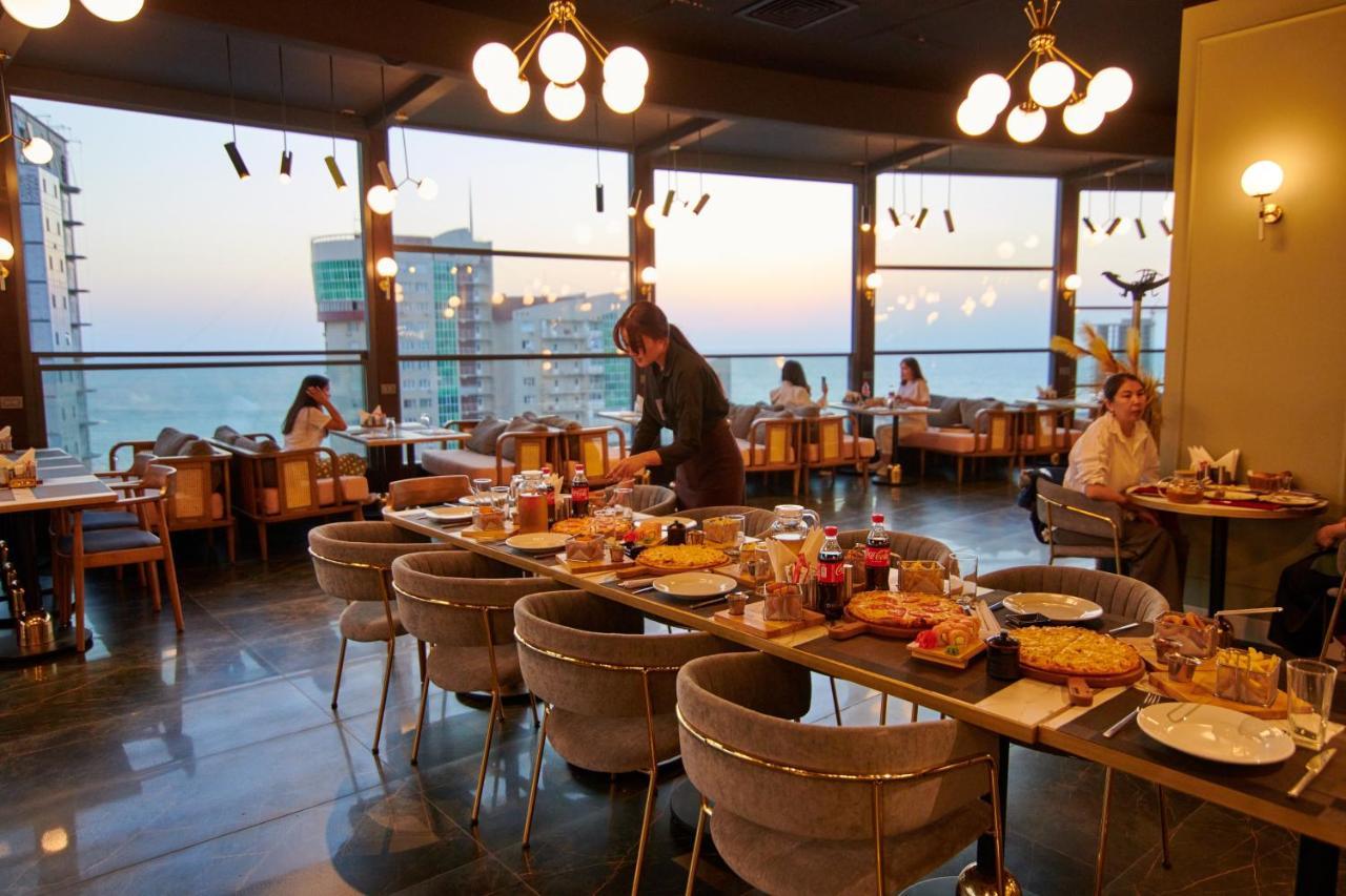 אקטאו Grand Hotel Victory מראה חיצוני תמונה The restaurant