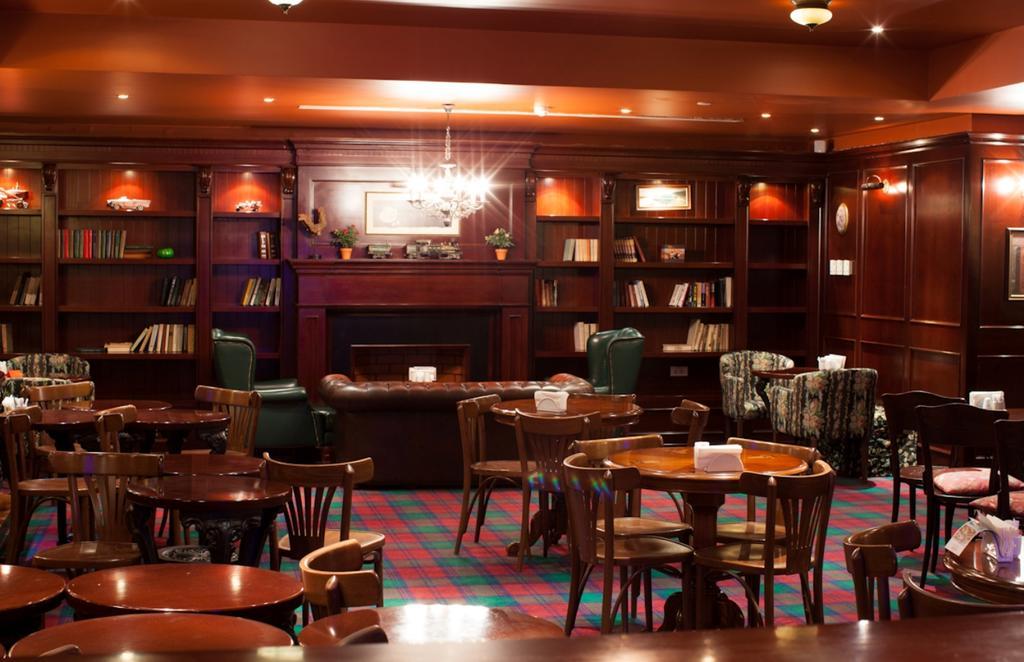 אקטאו Grand Hotel Victory מראה חיצוני תמונה The library